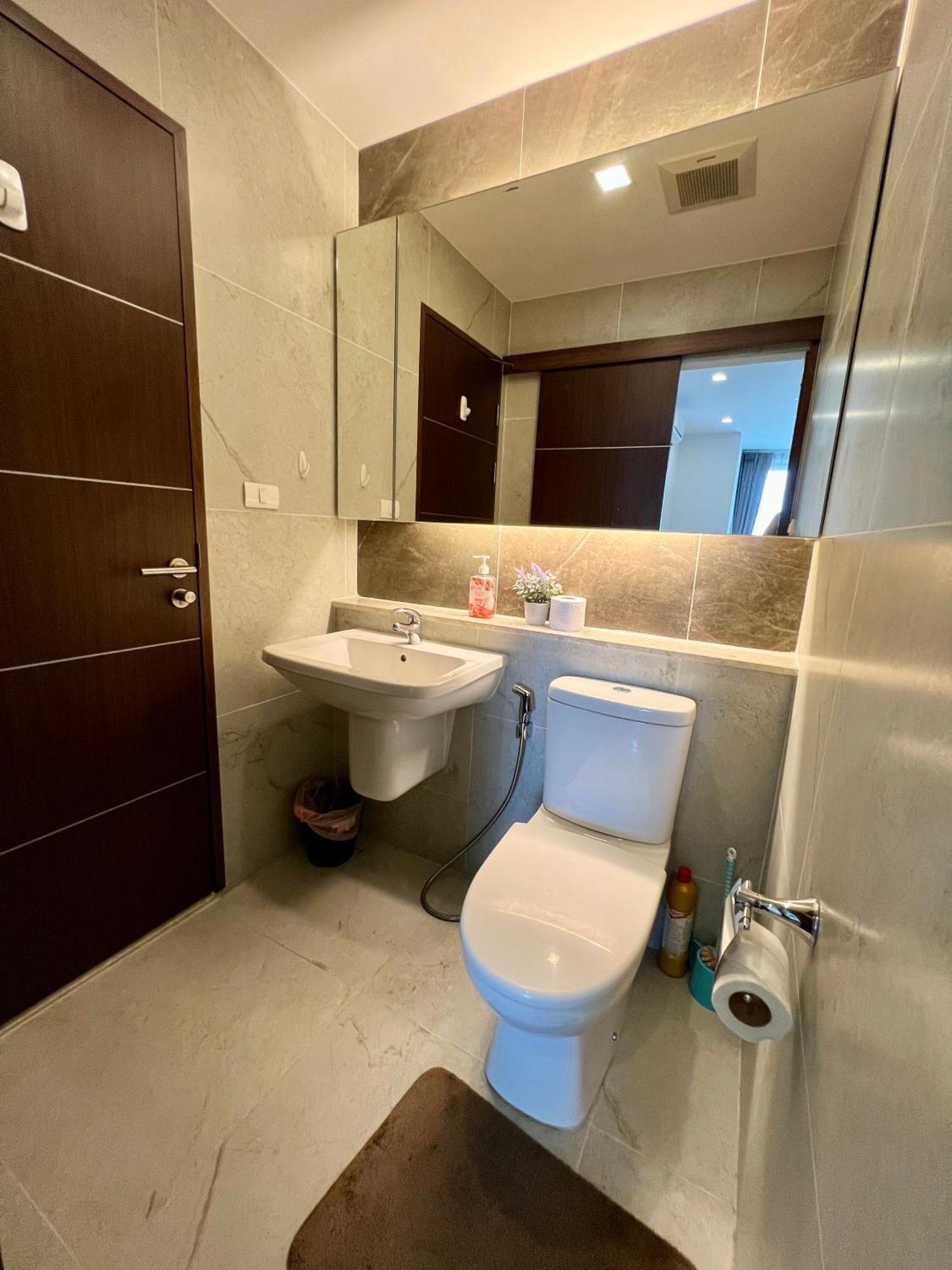 Cozy Luxury Condo @ The Astra Chiang Mai Luaran gambar